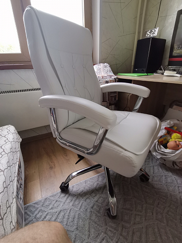Компьютерное кресло Class white фото покупателя 43