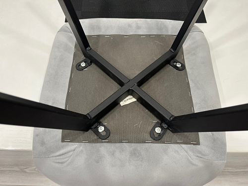 Стул на металлокаркасе Чилли К светло-серый велюр / черный каркас фото покупателя 145