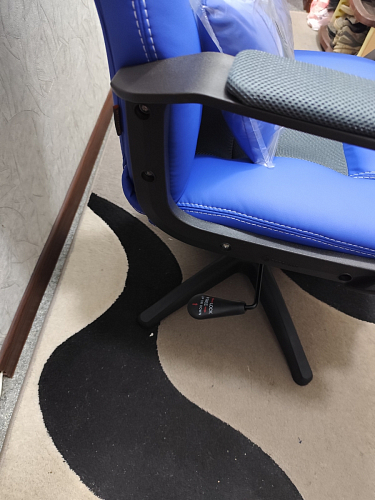 Компьютерное кресло Driver/Драйвер кожзам черный / ткань черный фото покупателя 160