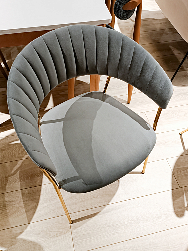 Кресло Turin пудровый / золото из шоурума 10